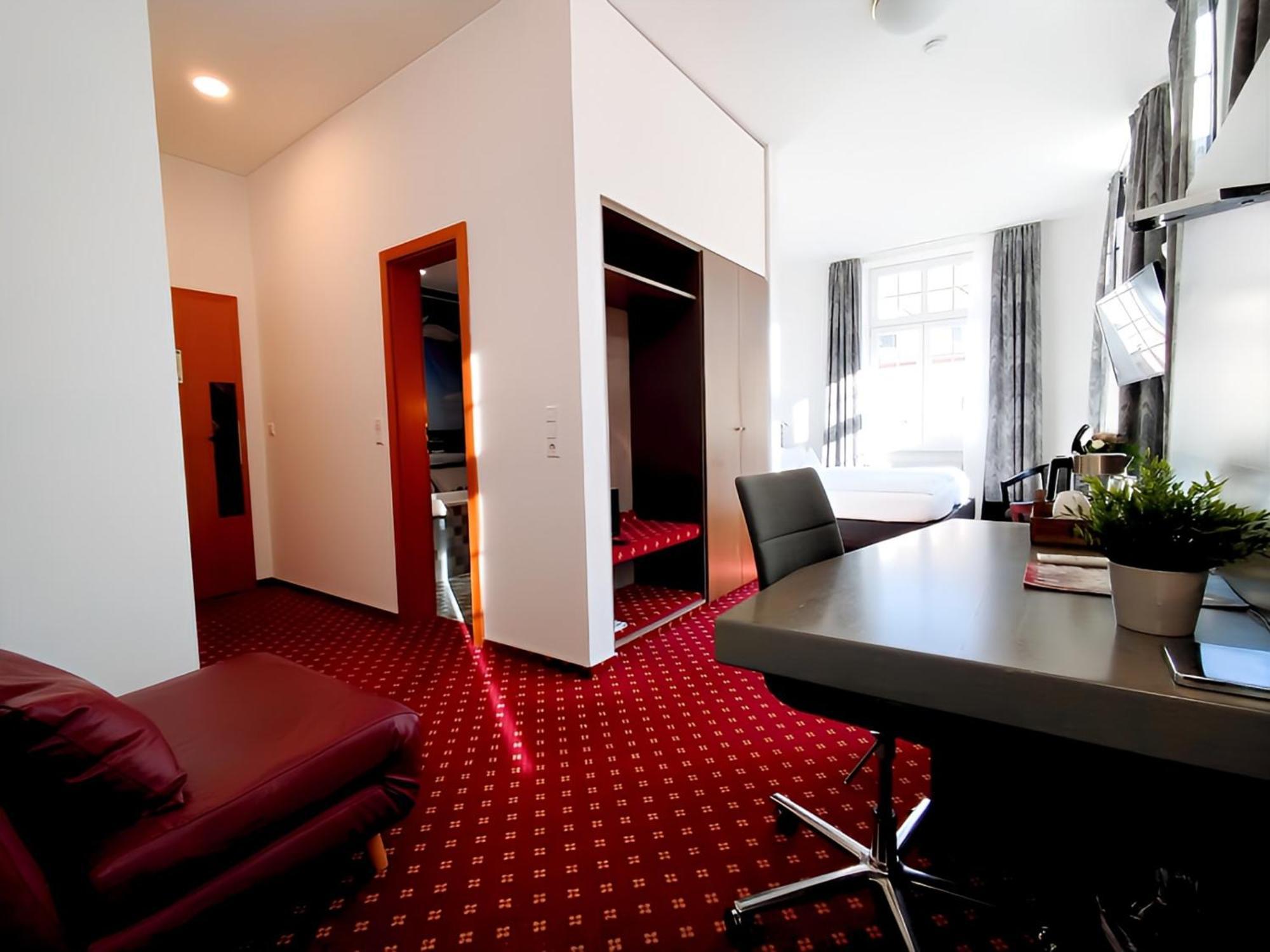 Hotel Schwert Раштатт Екстер'єр фото