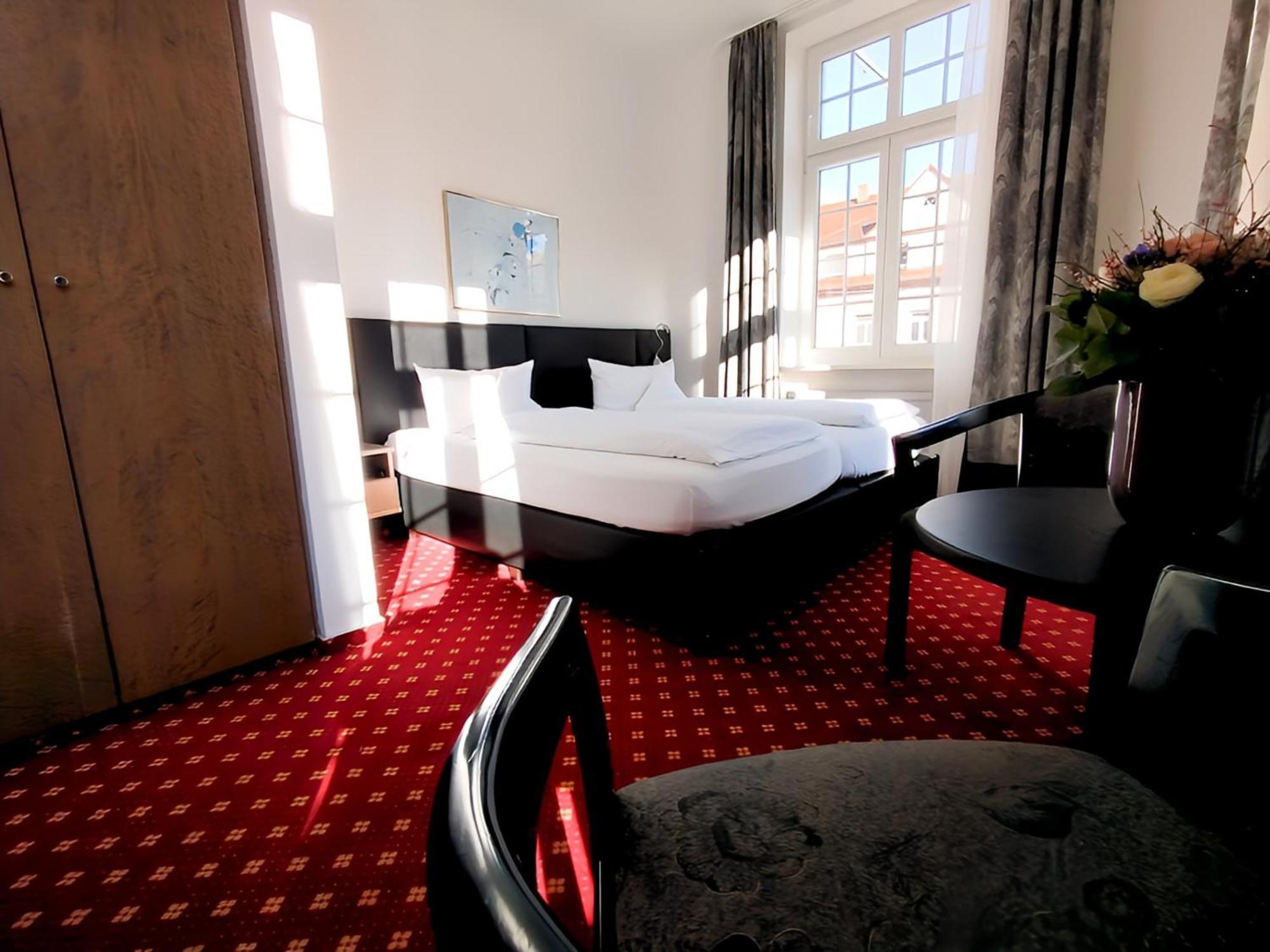 Hotel Schwert Раштатт Екстер'єр фото
