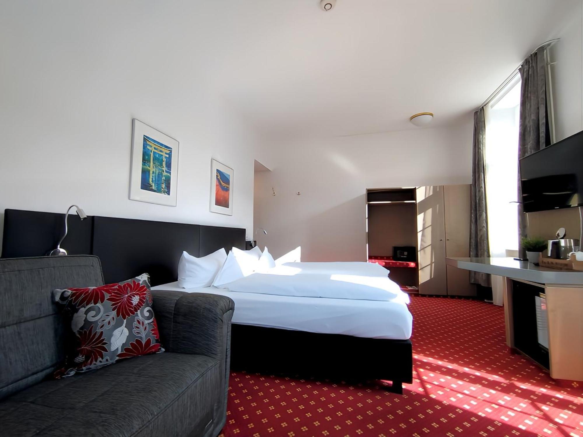 Hotel Schwert Раштатт Екстер'єр фото