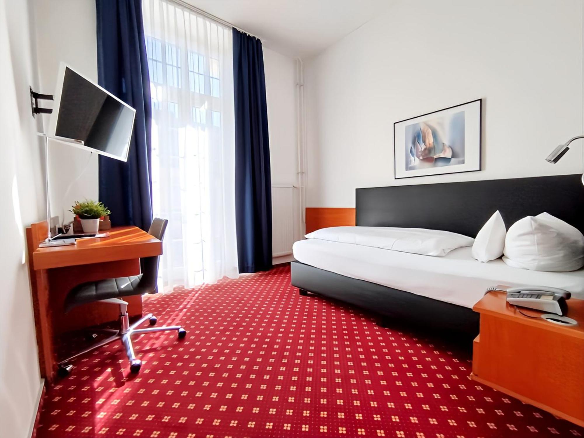 Hotel Schwert Раштатт Екстер'єр фото