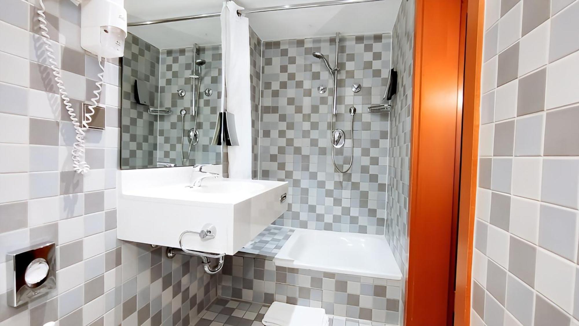 Hotel Schwert Раштатт Екстер'єр фото